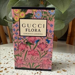 Gucci Flora Gorgeous Gardenia Fragrance Sample